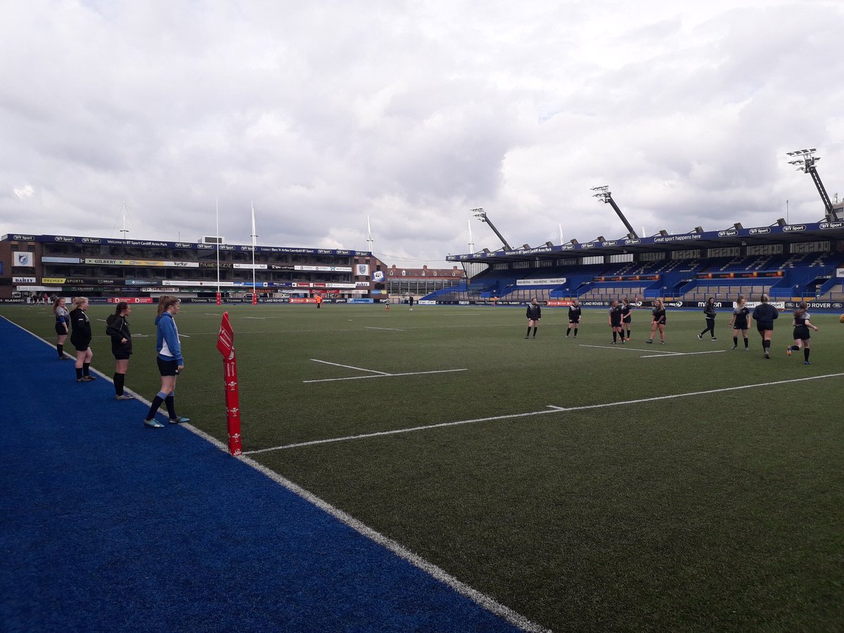 hhvcsrugby's tweet photo. Superb day at the @WelshRugbyUnion National U15 finals. Unfortunately the results were not our best but great to finish the year as Regional Champs &amp; in the top 5 schools in Wales. Thanks to the WRU for an amazing experience. @HHVCSchool @CharlyW10 @geraintrugby @HwestLadiesRFC https://t.co/6xilINugi7