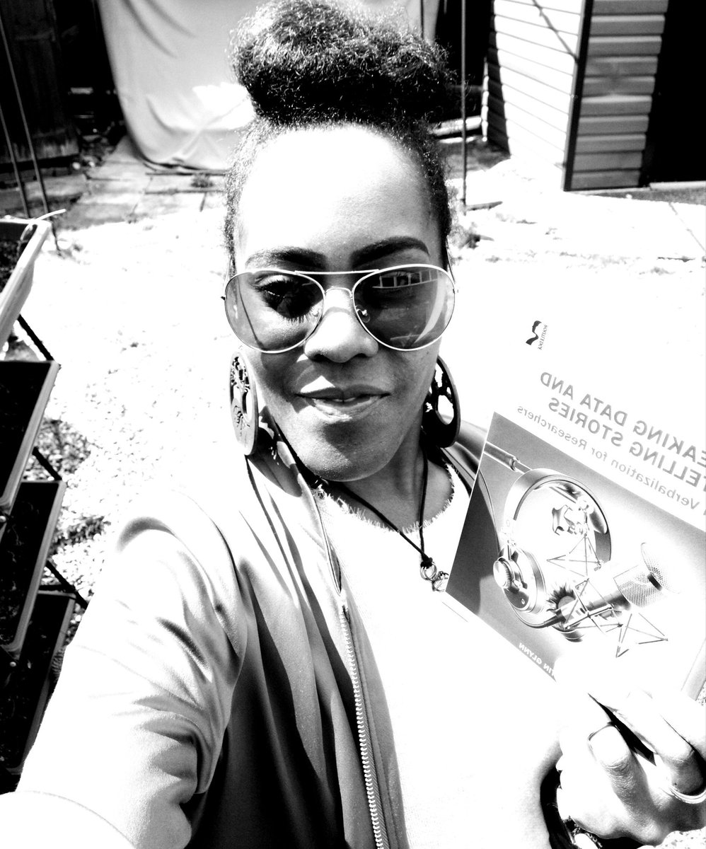 KandiceBryan's tweet image. Well happy to receive copy of my mentor @msoulfires 'Speaking Data and Telling Stories' research methods book👏🏾
Look forward to learning more about how to disseminate and communicate #PublicHealth and #Wellbeing research data with greater impact. #DataVerbalization