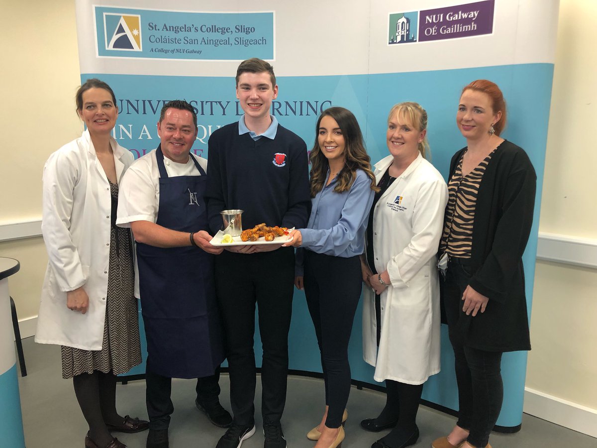 Nikki_shean's tweet photo. Absolutely thrilled by Aodhán’s accomplishment today, reaching the Senior final 16 from over 700 entries all over Ireland. He has only started Home Ec this year for TY🙈!! Fantastic competition, thank you @nevenmaguire @amccloat @drelainemooney @ATHE_HomeEc #HealthyHomeChef 🤗 https://t.co/QUjEdhzifx