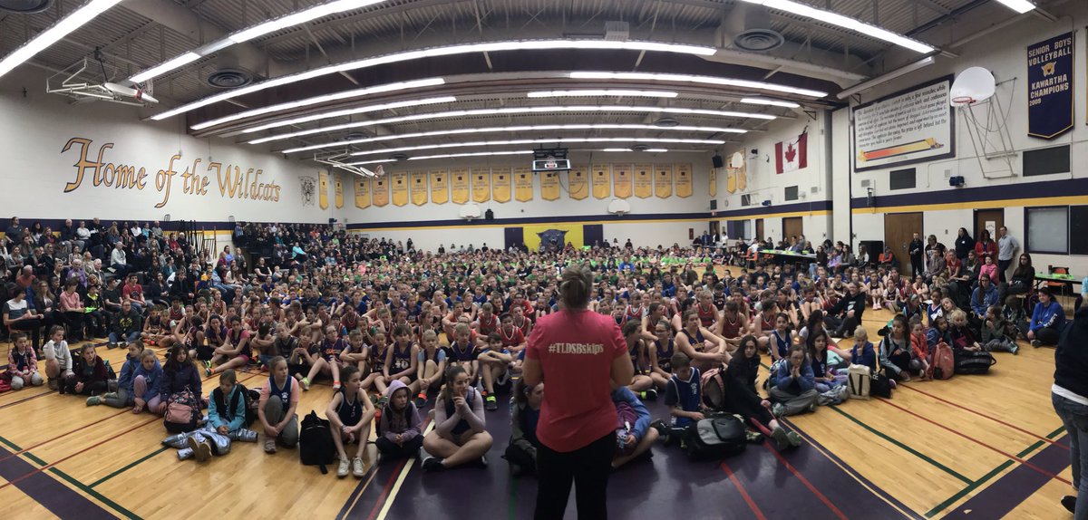 mme_rowbotham's tweet photo. This is what 700 skippers and coaches look like... plus 100 volunteers... oh and our amazing families coming to cheer on their @TLDSB skippers! 
We are about to start this incredible day! #TLDSBskips #TLDSBlearns https://t.co/4XeghMBAST