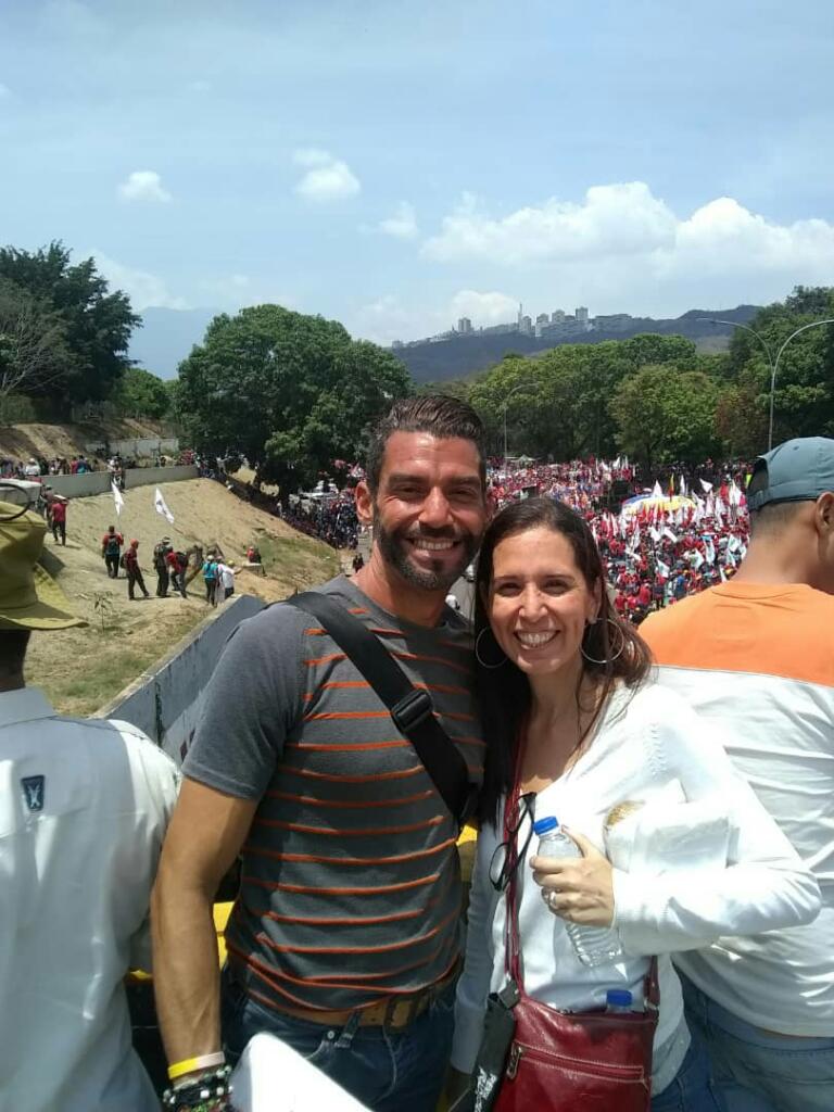 #longaray 
#1May 
#LealesSiempreTraidoresNUNCA
#FANBLealtadAbsoluta
#TrabajadoresPorLaPatria
@astridvalentina , Siguen llegando fotos de la maravillosidad de ayer ♥😊😍💪🇻🇪