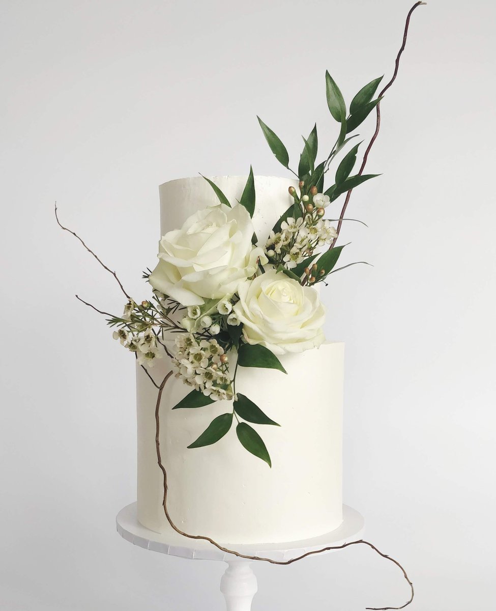 SimonaCakeCraft's tweet photo. ✨Sometimes simplicity is the key✨
Edinburgh Wedding cakes
With @Ediscakestory
.
.
.
.

#simonascakes #edinburgh #edinburghcake #edinburghcakemaker https://t.co/qma4Ms12E7