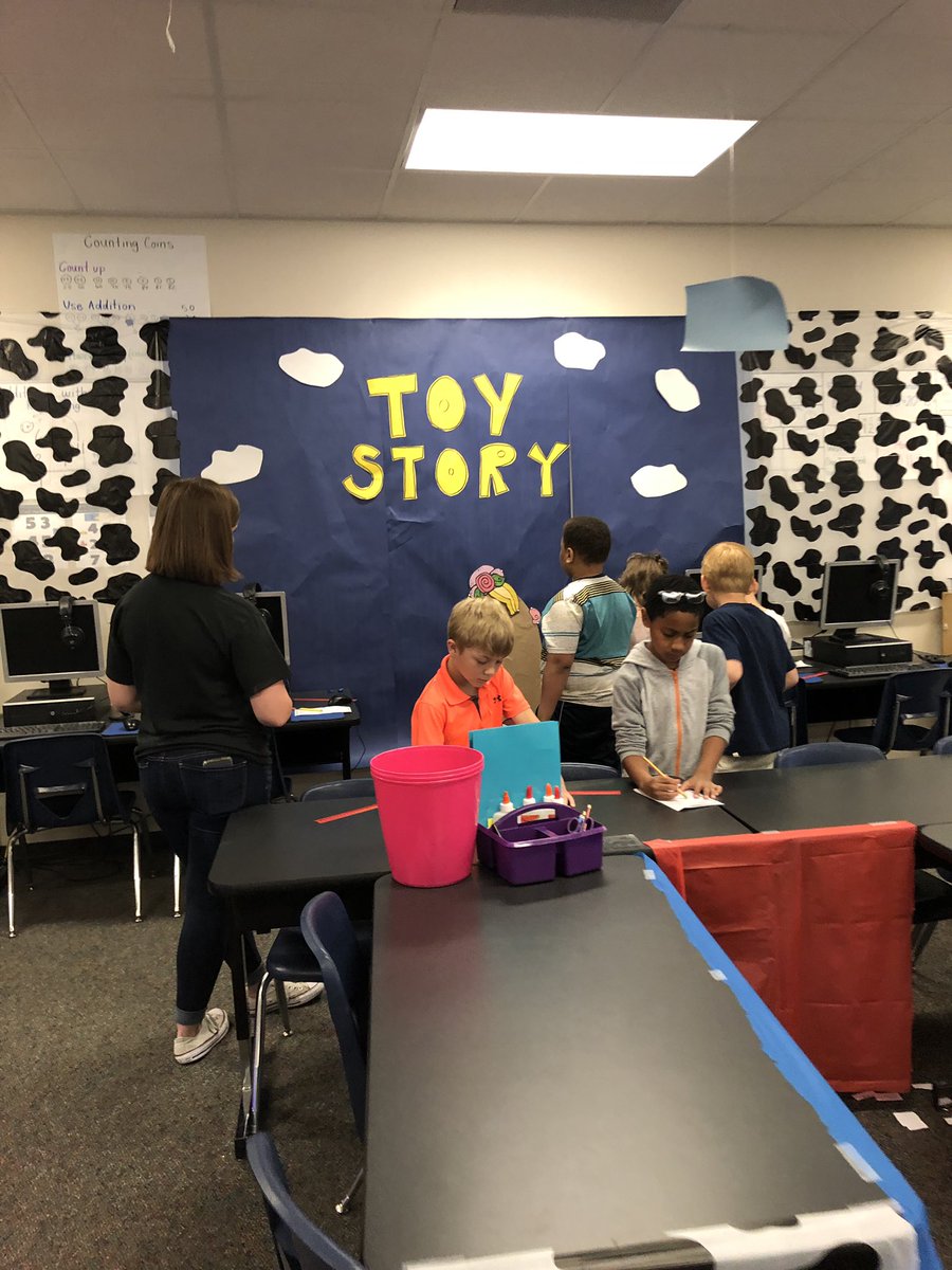 MaritzaAgnello's tweet photo. Toy story land using measurement in Second Grade! #campsupersecond @BernshausenKISD @Mrs_Granier @MrsJenJoyner https://t.co/5nmxLQnnng