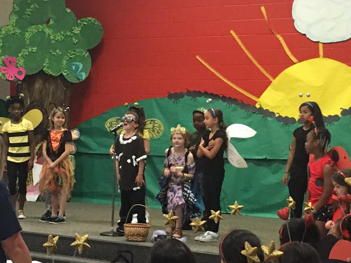 Laura_Baustian's tweet photo. @kleinfinearts @MittelstadtKISD 2nd grade Bugz musical is too cute! https://t.co/ESt0jmuFOI