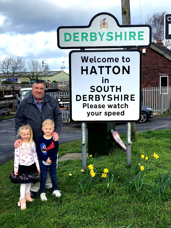 ConservativesSD's tweet image. Are you a Hatton resident? 

Andy Roberts is your Conservative Candidate in today's election and with your support he can make your area even better 🗳☑ #VoteConservative #LocalElections2019
