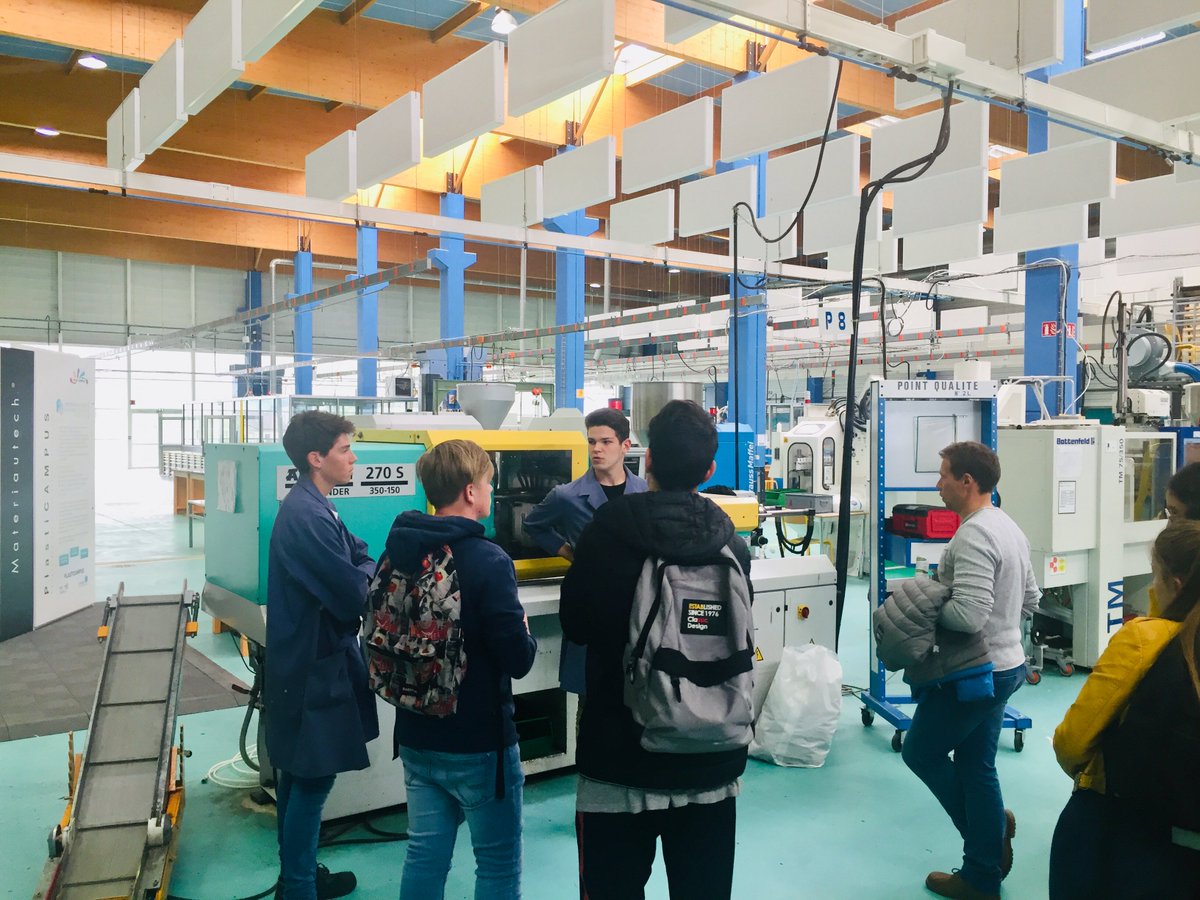 Plasti_Campus's tweet photo. Cet après-midi nous avons eu le plaisir d’accueillir les collèges de Lagneux, Ambérieux et Leman pour présenter les filières #EDPI #outillage #plasturgie et #sérigraphie aux 3ème ! Une occasion pour eux de découvrir les #formations et les ateliers du Lycée Arbez Carme ! https://t.co/aMCJFpvXZ8