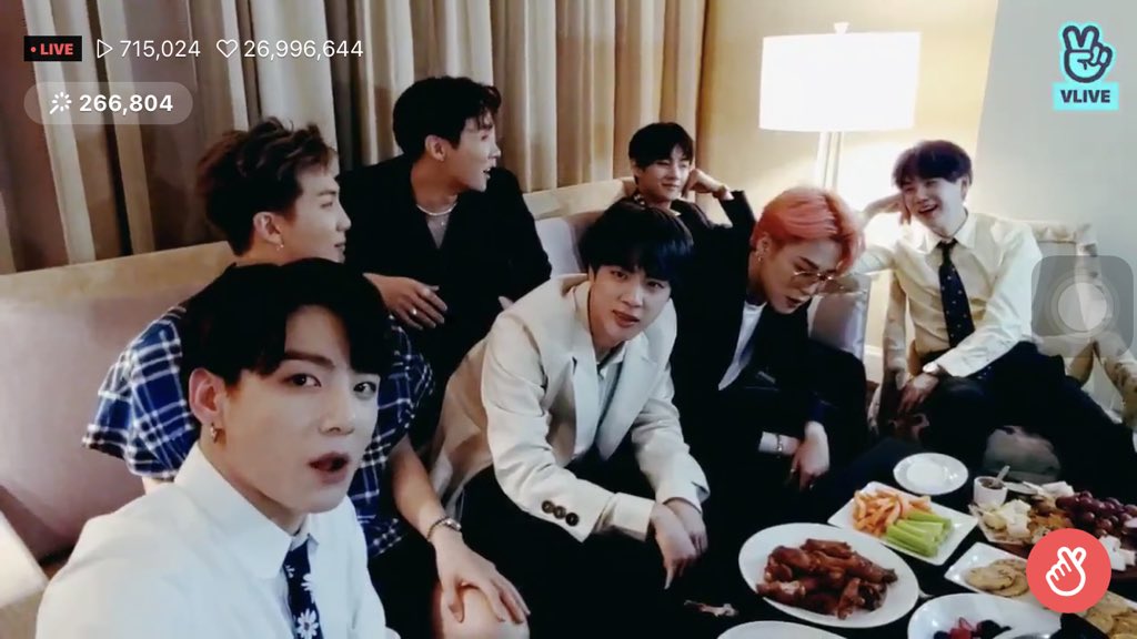 jungmegseok's tweet photo. 💖 Day 122 💖

Congratulations @BTS_twt and ARMY! We made it!!! 🥺🔥👍🏽💕

✅ #BBMAsTopSocial 
✅ #BBMAsTopGroup
✅ #BoyWithLuv @ #BBMAs 

*GROUP HUUUUUG* https://t.co/Qg1vIY8mZn