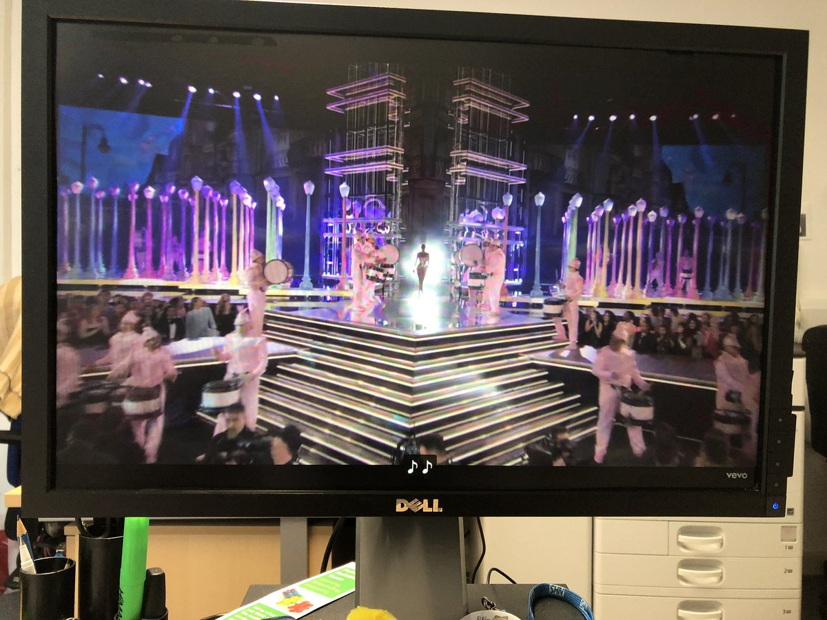 fearlessrep's tweet image. watching the ME! performance is 100% more important than anything else going on in the office right now @taylornation13 #WeLoveME!