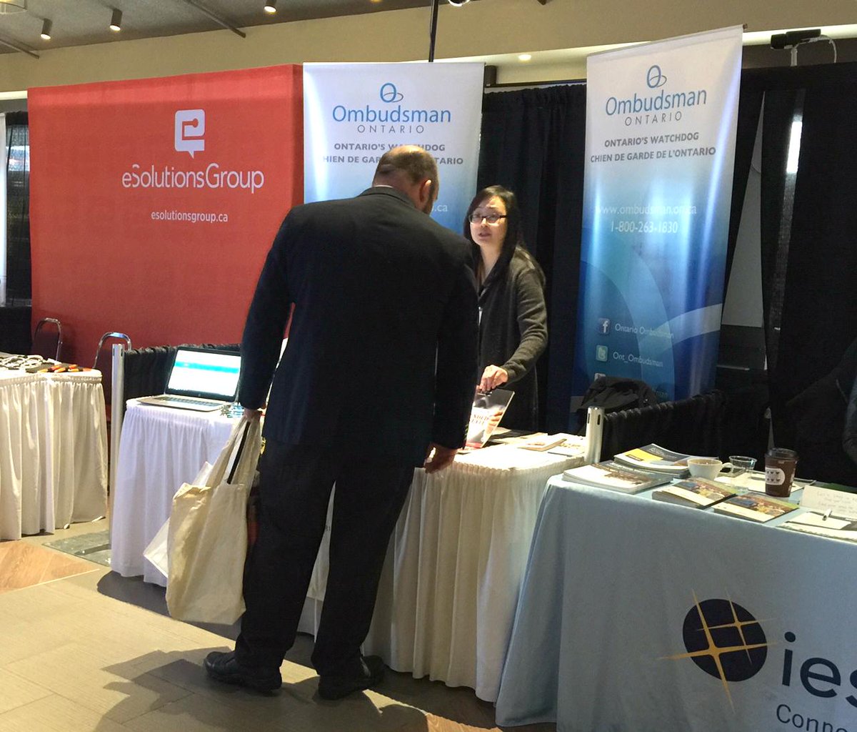 We’re at the 66th annual Ontario Small Urban Municipalities conference today! Pick up our handy municipal tip cards, ask us questions and demo our municipal meeting digest tool. Can’t make it? Check out our municipal resources here: ombudsman.on.ca/have-a-complai…