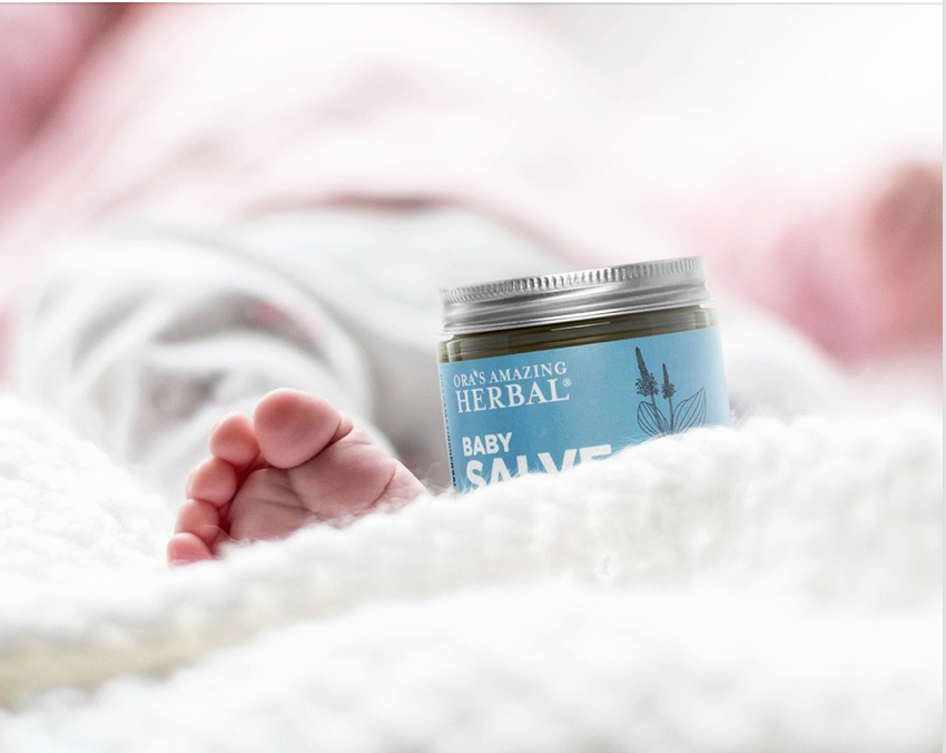 anne_mcvey's tweet photo. Ora's Diaper Cream is: FREE of Parabens, Lanolin, Petroleum, Zinc, Synthetics, Gluten, Grains and Fragrances. Cloth Diaper Safe – Mom Approved
https://t.co/EwxMURv4Vv https://t.co/e2svV9ZhpH