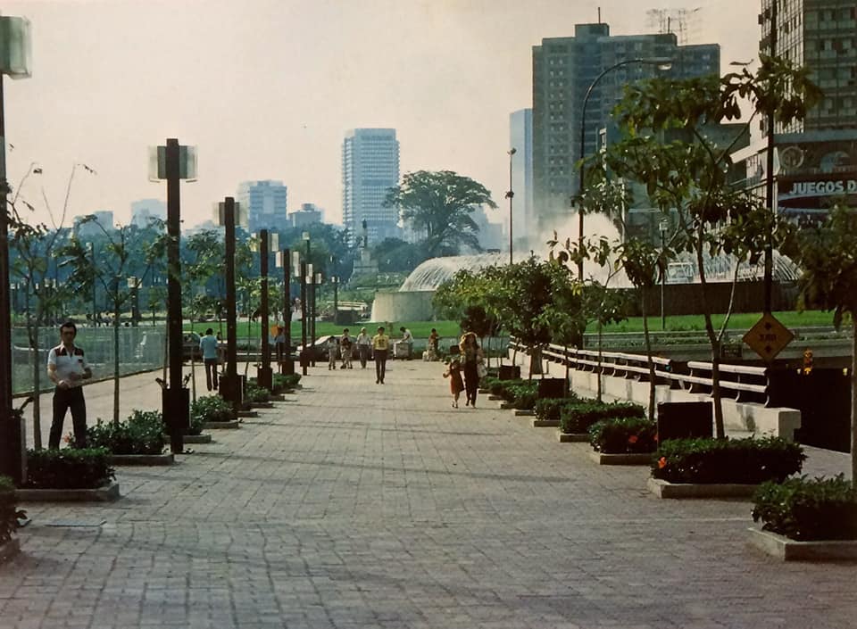 yordylj's tweet image. Se imaginan haber vivido en la Caracas de los 80's?