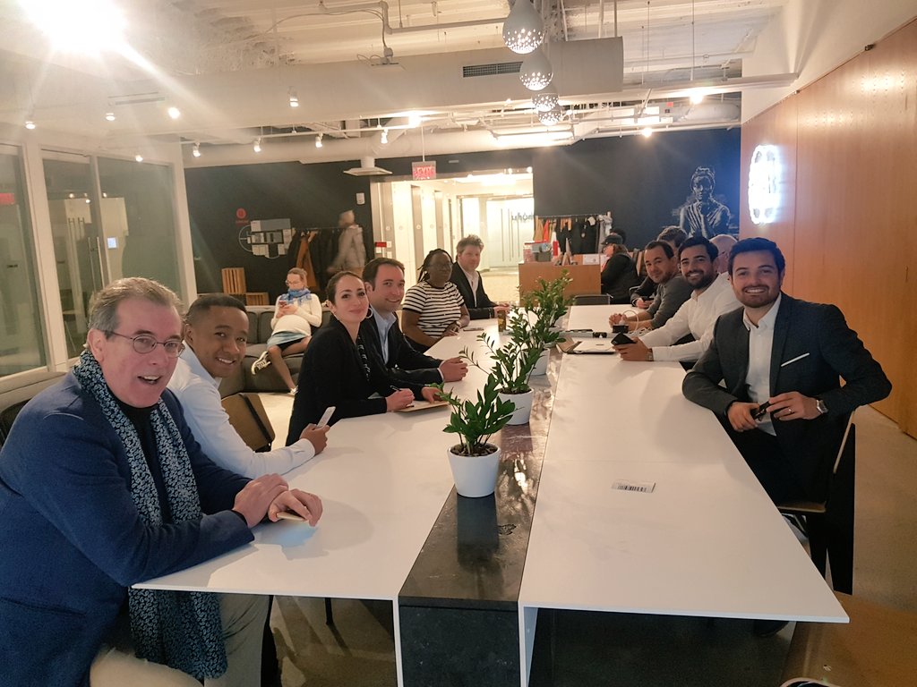 #EdTechBoston2019 Day 4 ➡️
Visite de @GA_boston, le plus gros #bootcamp 🇺🇸 dédié à l'acquisition des compétences numériques 💻 (parcours de 10 semaines en moy. en presentiel ou remote), avec 20 campus aux USA 🇺🇸 +50k alumni depuis 2011 👨‍💻👩‍💻 +7k entreprises partenaires🏢