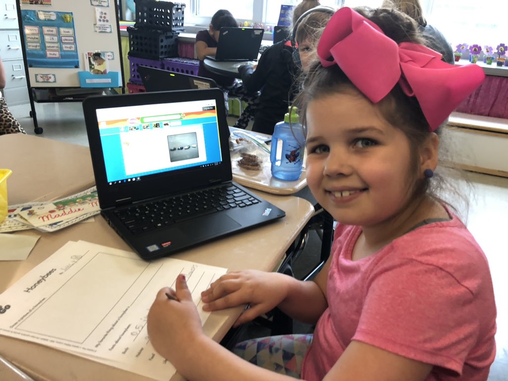 ShawTweeters's tweet photo. We are using Pebble GO to research honeybees. @cvscsd https://t.co/EA1aRG2ZZm