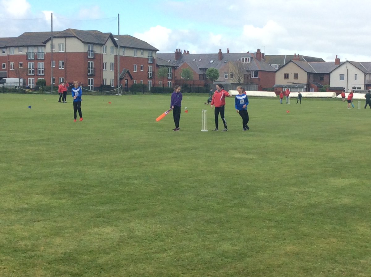 StakesbyAcademy's tweet photo. What a week @StakesbyAcademy have had this week! We secured another Cricket victory at the Y5/6 Cricket Festival today scoring the highest run total in one game of 207! A fantastic team effort! Huge thanks to @VentressMrs and @EskdaleSchoolPE . https://t.co/mAnCasT61C