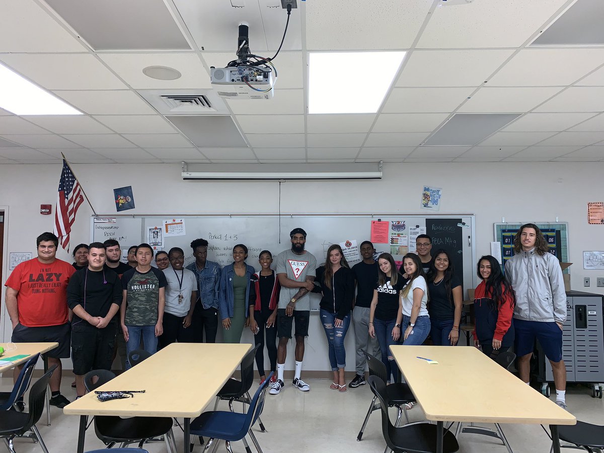 JAofPBTC's tweet image. #JAlaunchlesson @bonezdagoat @LancerLeonard @pbcsd #Entrepreneur #shareyourstory @LWCHSTrojans #alum @cityofboynton #qure @BoyntonBeachCRA