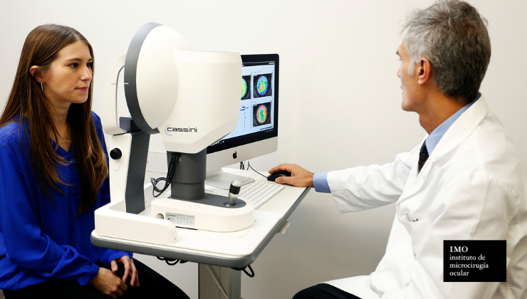 imogrupomiranza's tweet photo. Una encuesta a oftalmólogos europeos ha puesto de manifiesto la apuesta de los cirujanos por realizar un diagnóstico completo de la #SuperficieOcular antes de realizar intervenciones de #cataratas y/o #refractivas con láser.
El Dr. Güell lo explica ➡https://t.co/9KHuHe7Izh https://t.co/naw7Udj6Pe