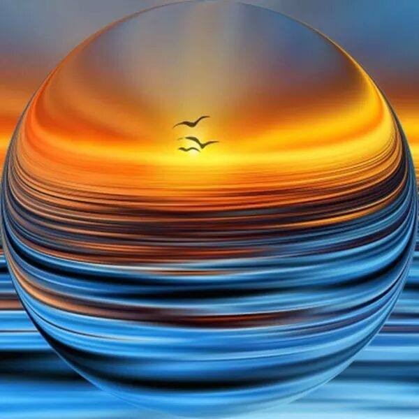 Vedasından mıdır günün?
Yoksa kızıllığından mıdır hüzün?
Bir gün daha eksildi ömürden,
Sen üzgün, ben üzgün, gün üzgün. 

Mutlu akşamlar 💗