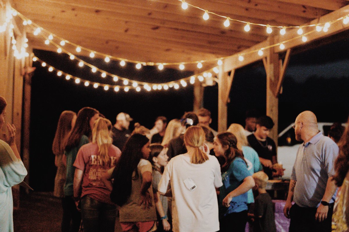 clantonnewlife's tweet photo. Who all enjoyed First Wednesday?! We sure did because we got to hangout with you! #clantonnewlife #youbelonghere #nlclanton https://t.co/IqTaD8oAAk