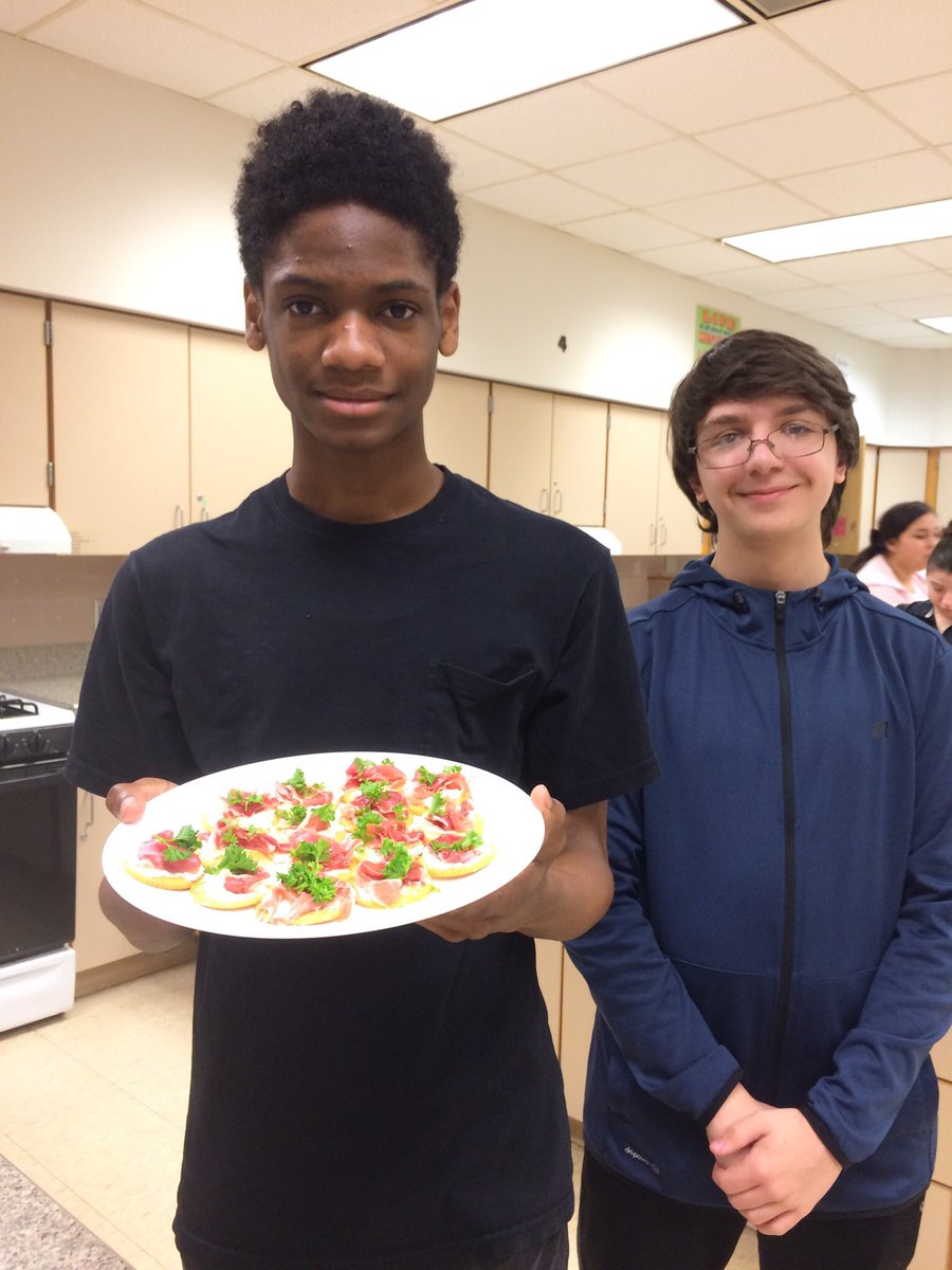 MalonesKitchen's tweet photo. Whipping up some creativity in the kitchen! Student selected appetizers...prosciutto canapés! https://t.co/KYmW9Z43GG