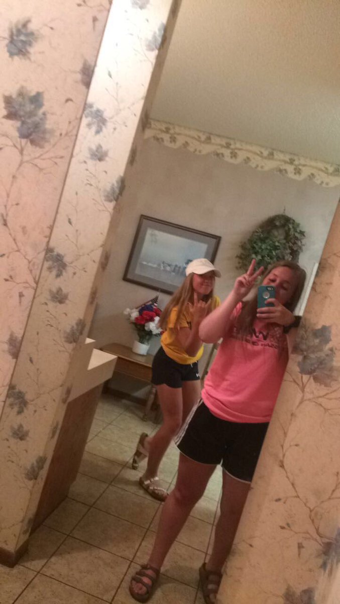 mackenzie Ties tweet media