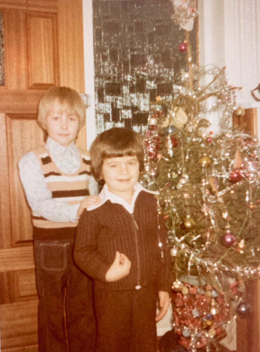 NickHallFineArt's tweet image. Spending time with family and reminiscing...❤️