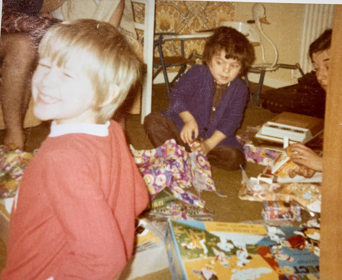 NickHallFineArt's tweet image. Spending time with family and reminiscing...❤️