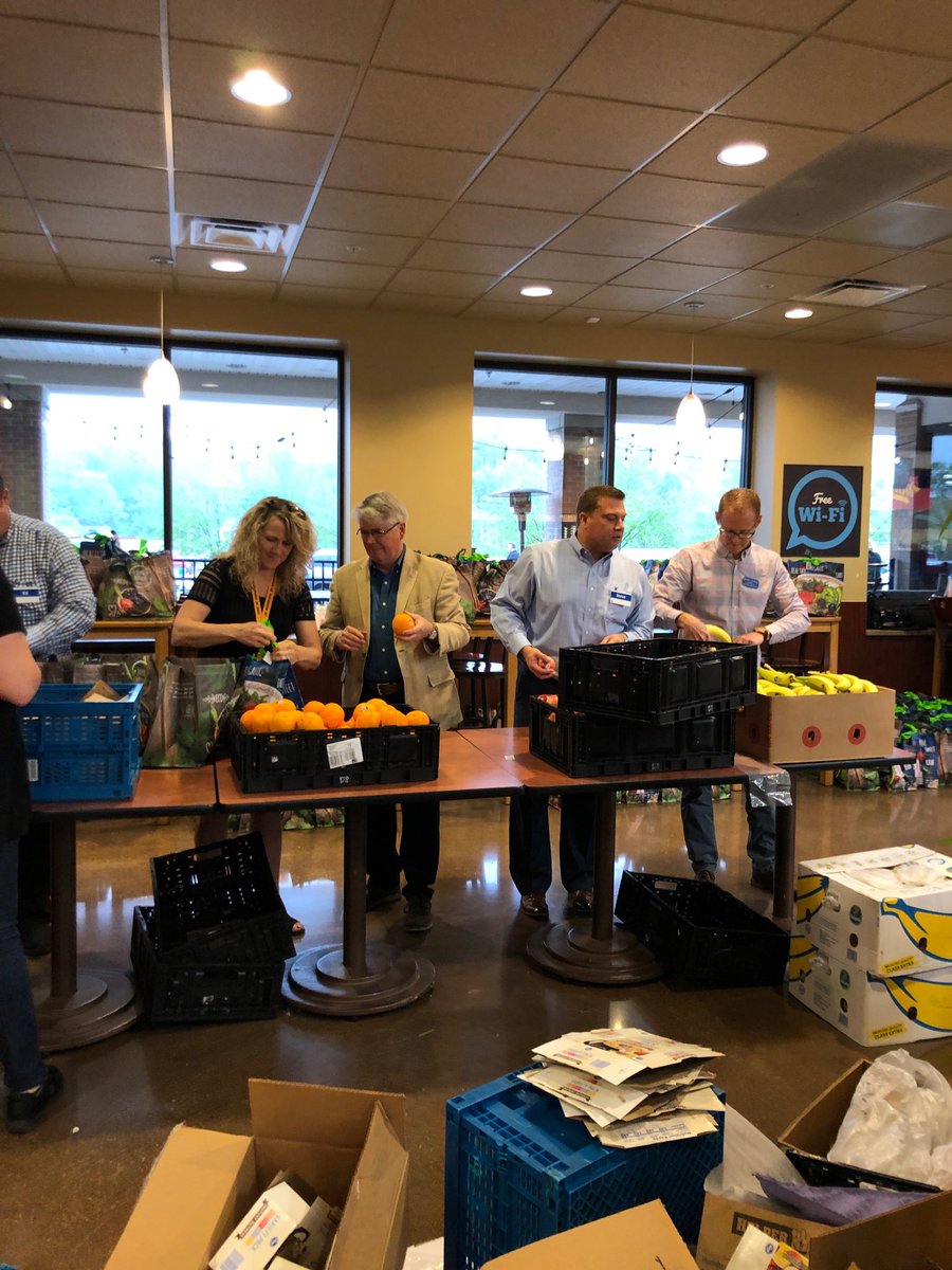 MayorHamilton's tweet photo. Backpack buddies at Kroger. Thx BTown fighting hunger https://t.co/R8YRF0y42b