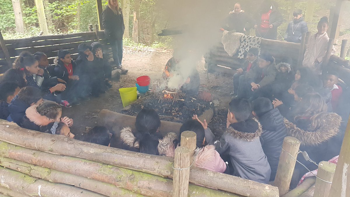 MrDunseith's tweet photo. Cough, cough. Our wood was slightly damp! https://t.co/t9i2auCxVS