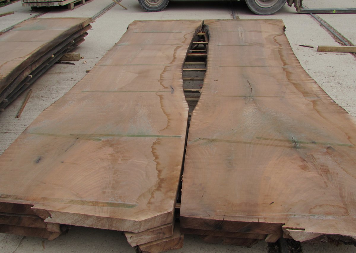 TylerHardwoods's tweet photo. Look at these beauties, 60mm Fresh sawn European Walnut going into stick. A good workout for the boys today. Will make stunning tables when its been air dried and kilned. @TylerHardwoods https://t.co/P5EN5lWNjQ