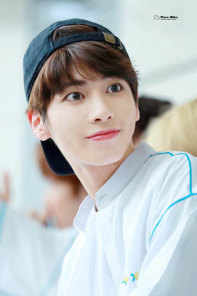 TXTFanbaseid1's tweet photo. Aduh tamfan syekaliii 😍😍

Cr. Pure Bliss

#TOMORROW_X_TOGETHER #투모로우바이투게더 #CatAndDog #영원 #TXT #SOOBIN #YEONJUN #HUENINGKAI #BEOMGYU #TAEHYUN #수빈 #연준 #휴닝카이 #범규 #태현 #YoungOne @TXT_members https://t.co/fEsKmUSGwT