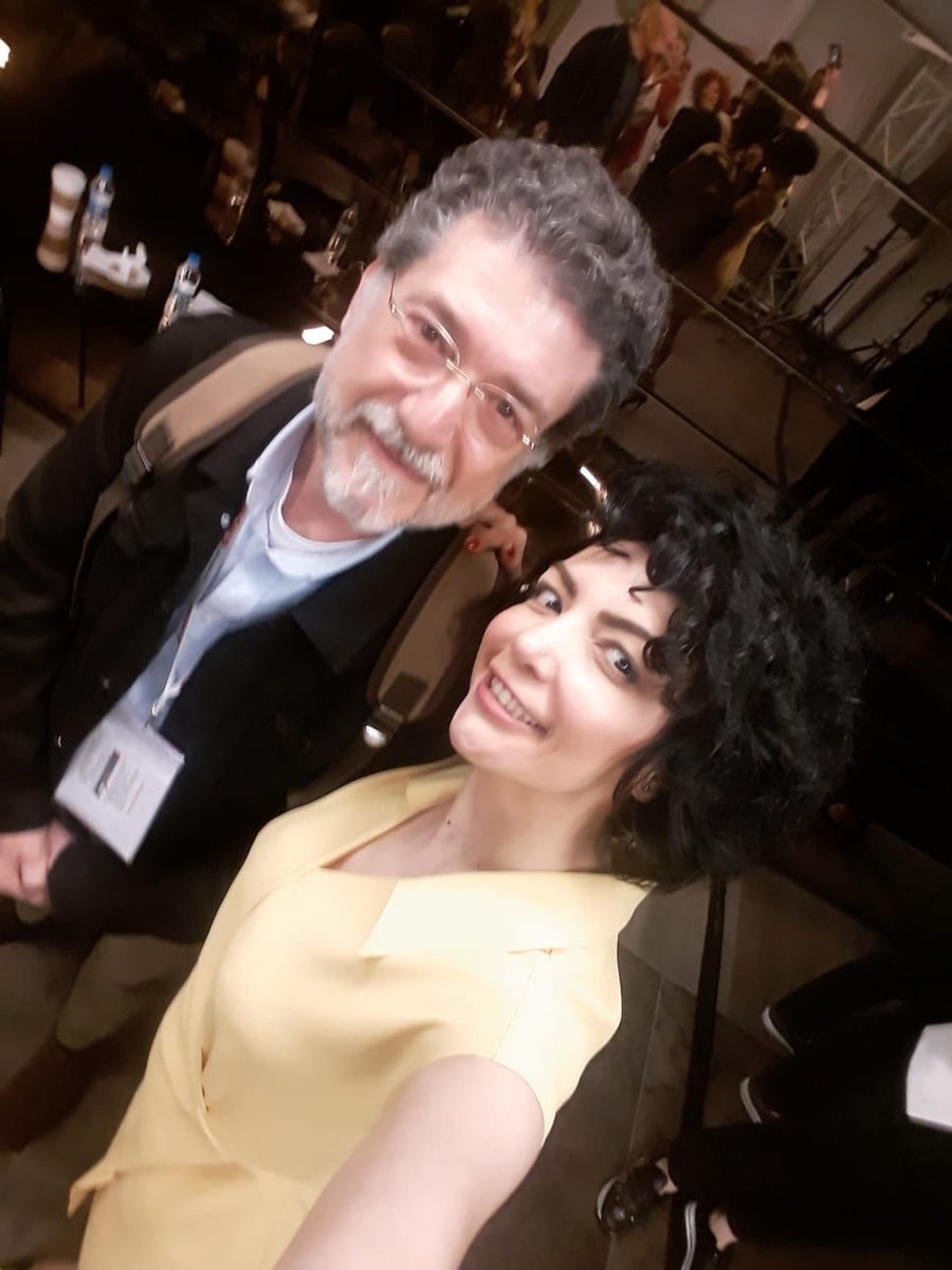 ahmeteryilmaz's tweet photo. O benim öykücü blogger kızım. Hatice🙂 https://t.co/l3bsCcH178