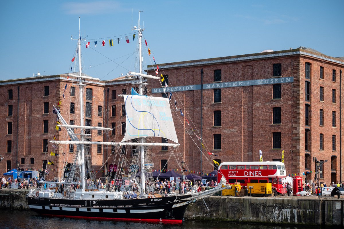 CultureLPool's tweet image. #CultureBlog | From the opening of the world’s first commercial wet dock in 1715, the River Mersey and Liverpool’s @UNESCO World Heritage Waterfront has played a significant part in the city’s success.

medium.com/@CultureLiverp…