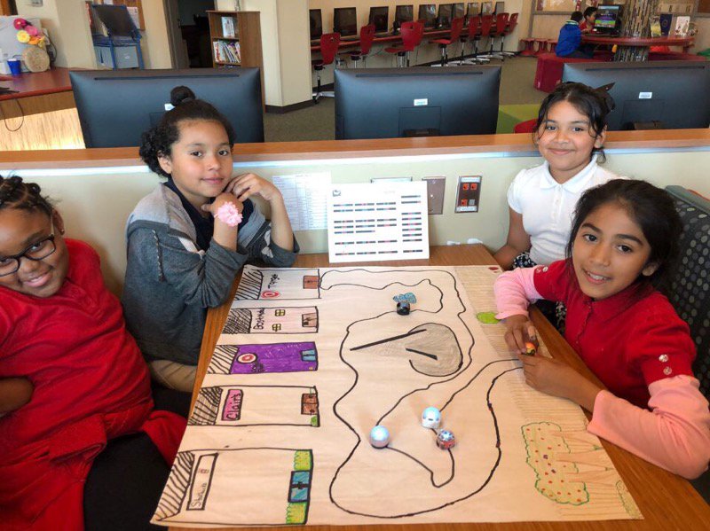 library_soe's tweet image. 4th grade coding with Ozbots!  @library_soe