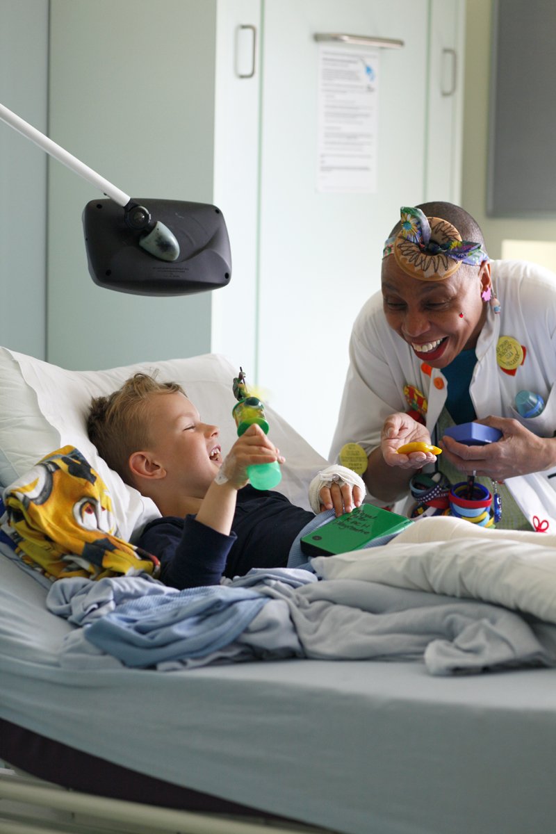 HBC_Construct's tweet photo. A giggle a day keeps the doctor away so as part of #GiggleWeek we supported Theodora Children’s Charity who bring magical moments to children in challenging times @GiveaGiggle https://t.co/CesGU0KVhc https://t.co/WGbVzsBo6m