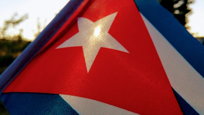 universidad_uci's tweet photo. La dignidad es el antídoto. #Cuba levanta su propia legislación en la que declara ilícita, inaplicable y sin valor ni efecto jurídico alguno la #LeyHelmsBurton #LeyGarrote #CubaEsNuestra #SomosContinuidad https://t.co/dzvZb0LIHl