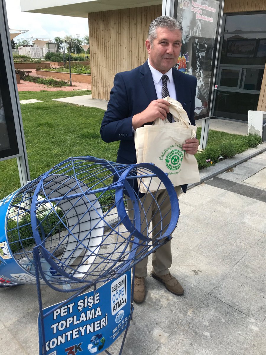 Citizens of <a href="/Luleburgaz/">Deniz</a> returned 3,5 tons of plastics in 5 days. One cotton back for 5 bottles as reward. Great initiative!!! #circulareconomy