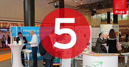 drupa's tweet image. The countdown continues until the #PrintDigitalCon opens its doors in #Düsseldorf. In the exhibition area, the theme world #FurtherProcessing will present ideas for #interactive #print products through extraordinary #finishing solutions. Check tdm-e.f-mp.de/details/themen… for more.