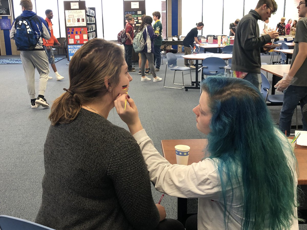 RoyWebbQPS's tweet photo. Always a great event, German Heritage Day at Quincy Senior High School. Great job by Ms. Bakker and our German Students! https://t.co/BFzhX5AhSo
