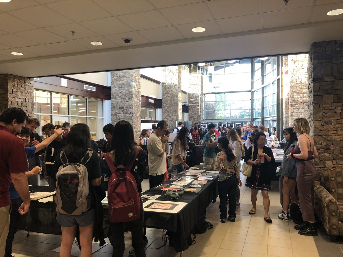 donna_karol's tweet photo. Such a wonderful AP art breakfast this morning! We have the best students, principal and area superintendent! #hoochart https://t.co/0UvKMkGvUS