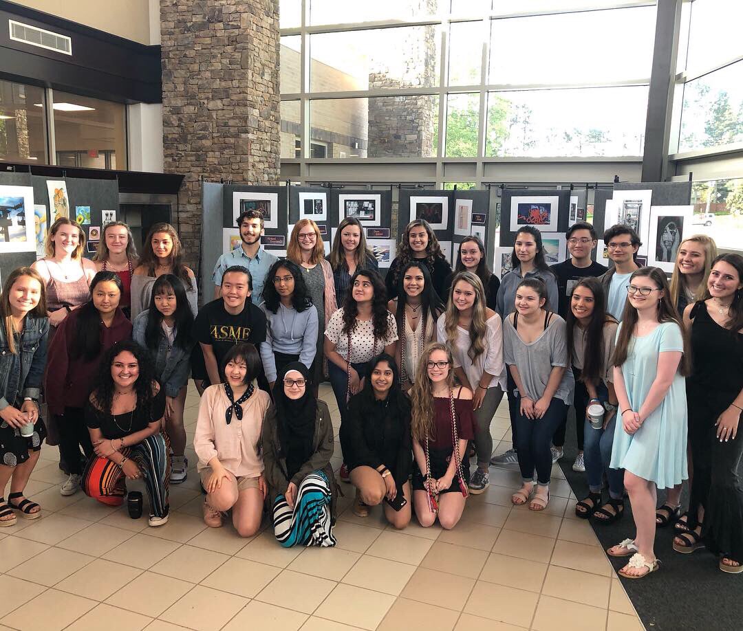 donna_karol's tweet photo. Such a wonderful AP art breakfast this morning! We have the best students, principal and area superintendent! #hoochart https://t.co/0UvKMkGvUS