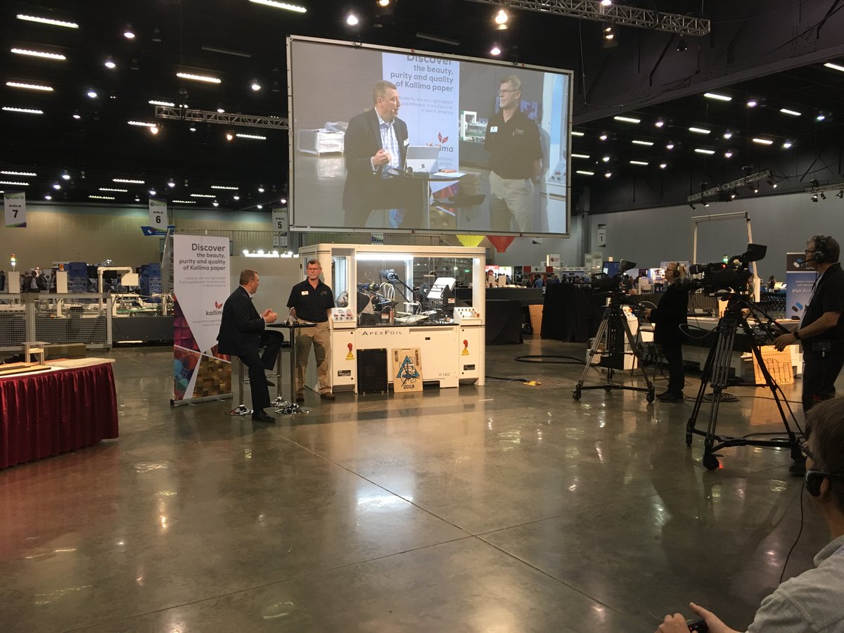 KlugeSolutions's tweet photo. We are excited to be in the TechShop on Day 2 of Odyssey Expo as over 100 attendees learn from Michael Aumann and Mutt Wilson about our ApexFoil™ Automatic Platen Press! #OdysseyExpo #TechShop #Booth214 #printfinishing https://t.co/sJh9b8wuQ3