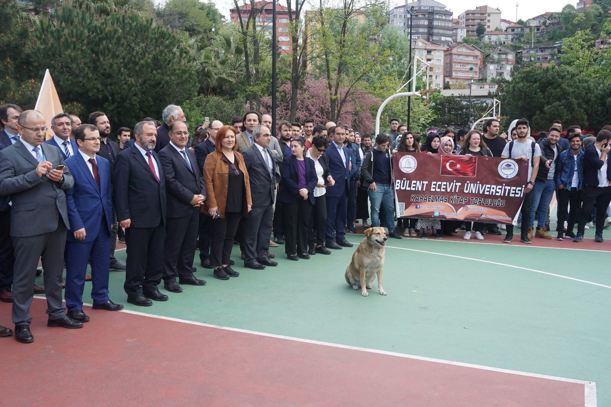 sesli_kitapp's tweet photo. Karaelmas topluluğu olarak bir bahar şenliği kortej yürüyüşünü daha geride bıraktık https://t.co/3WyGdVOa1g