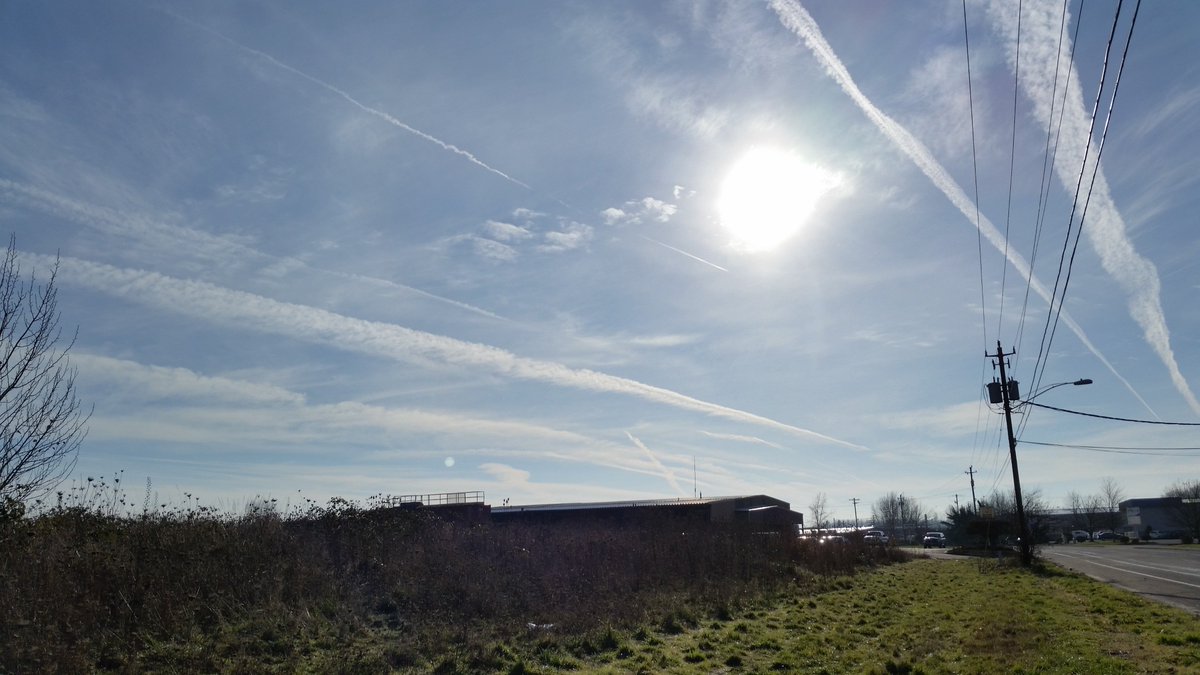 RheaGraham420's tweet image. @Salem_Statesman what about all of this that goes on in the sky? Why are we &quot;permitting&quot; this? Insane! STOP the #WeatherGeoEngineering #WeatherWarfare #SolarDimming #SolarRadiationManagement and clean our air immeasurably! 
…lemstatesmanjournal-or.newsmemory.com/?publink=378a7…