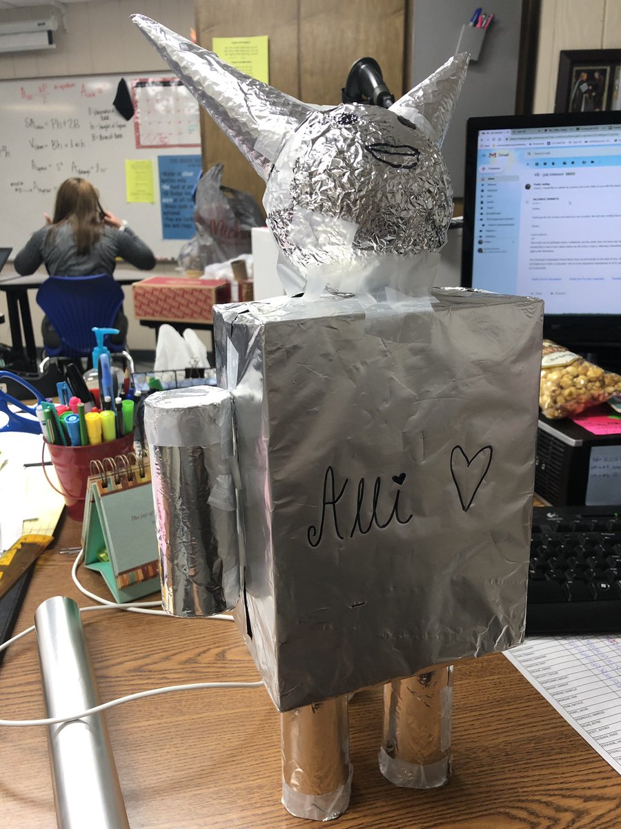 ashpruitt's tweet image. Love when my Geometry students get creative! #tinmanprojects #3Dfigures #CISDmakeitfun