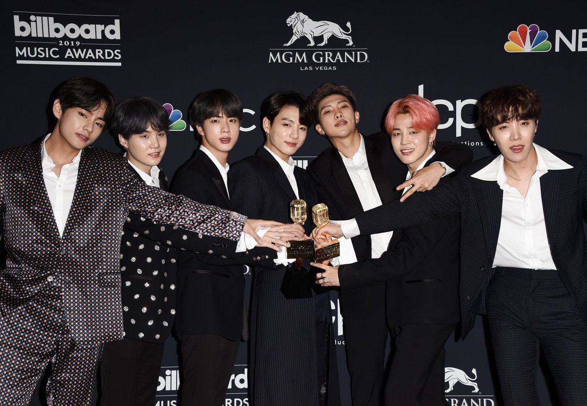 World Music Awards on X: #BTS is the 1st Act ever to sell out 4