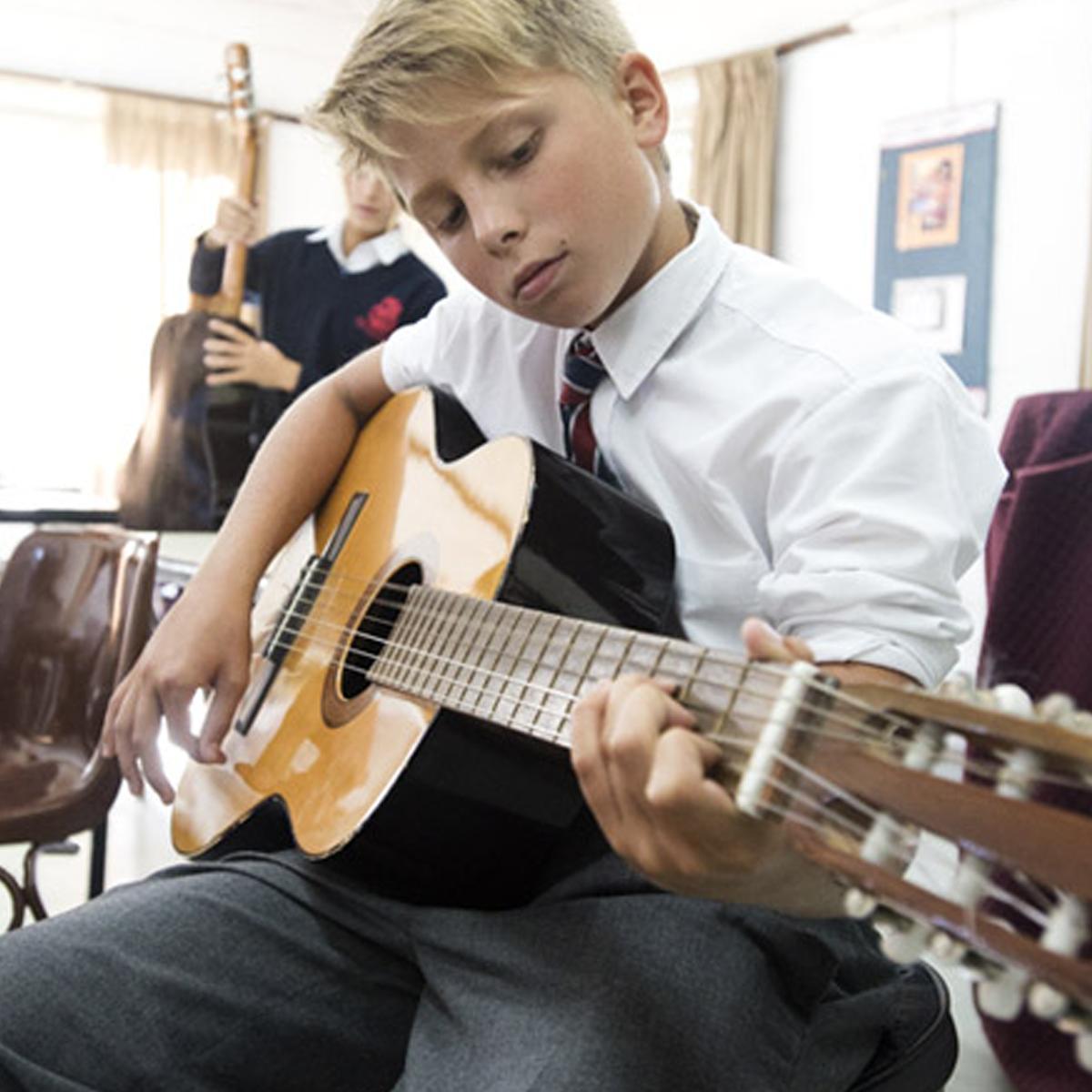 TODO SE CREA… ¡Y RECREA!
La investigación cultural promueve la autoexpresión y el pensamiento innovador. Para nosotros, la creatividad trasvasa toda disciplina; es transversal a todas las áreas. Es el centro de la vida misma del alumno.
> ¿Más detalles? stgeorges.edu.ar/north/creative…