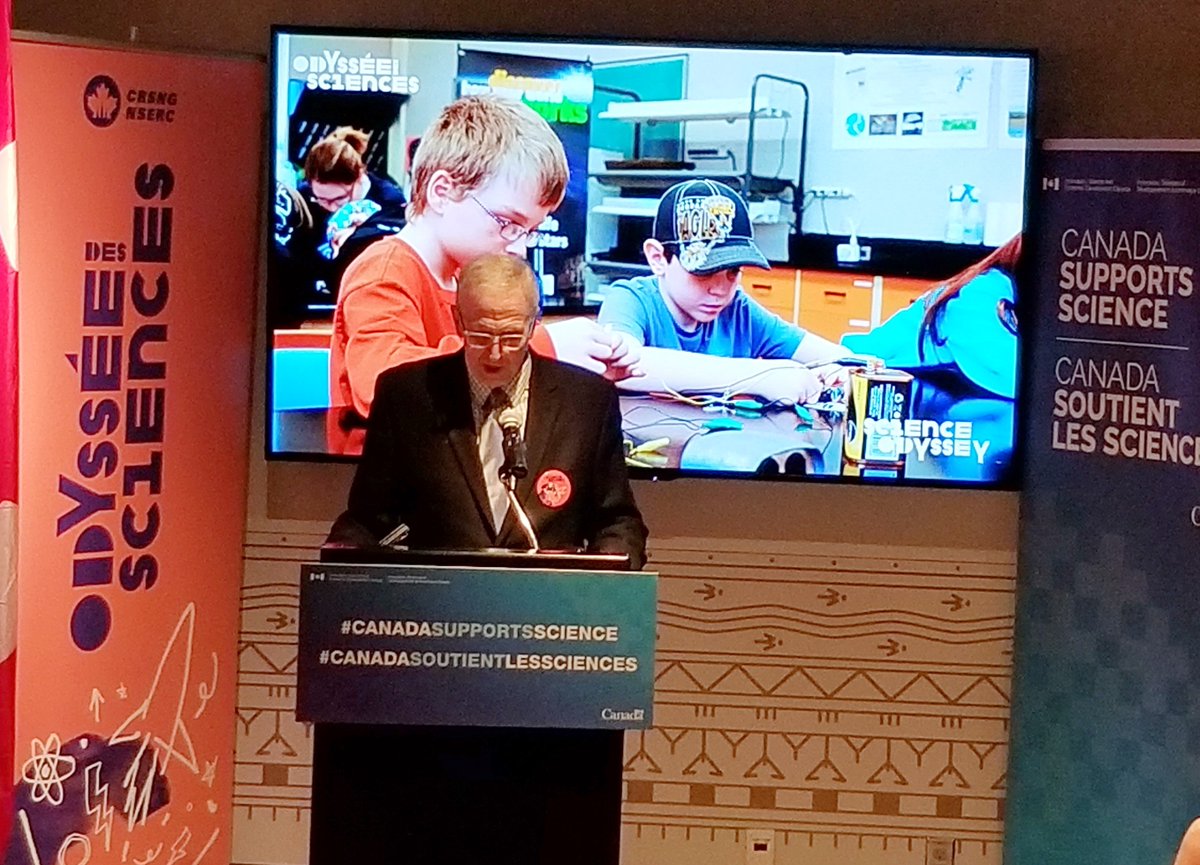 MuseumofNature's tweet photo. Great launch for Science Odyssey Week #OdySci @museumofnature today with Minister of Science and Sport @KirstyDuncanMP. Students from @ashburycollege and Hilson Avenue Public School were inspired by recipients of @nserc_crsng Award for Science Promotion. https://t.co/S2eJixhQe7