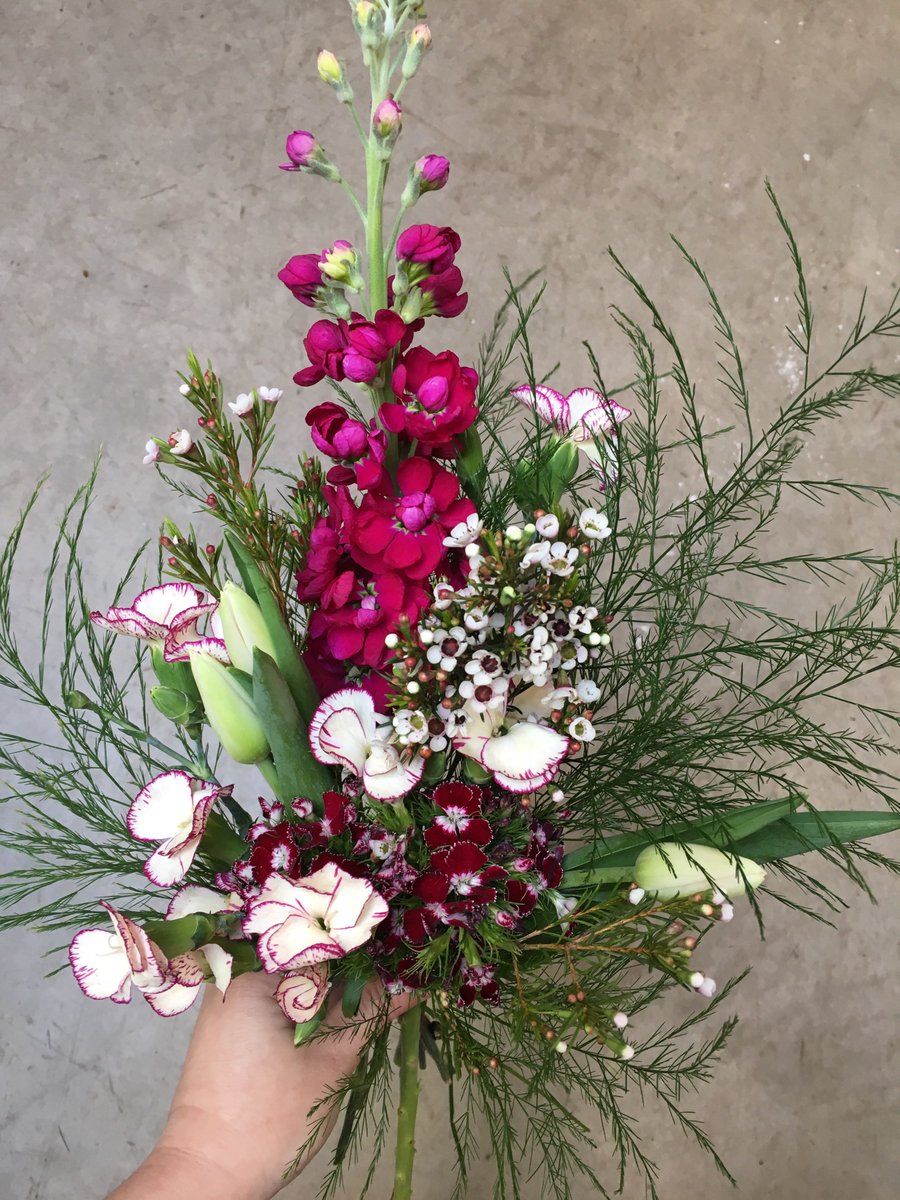 Cuz your beautiful Momma or strong Mother figure is all that and a bag o’ chips! To celebrate😍 Brunch Packages, Cakes, Cookies + Local Maker Gifts!
MOTHER’S DAY OFFERINGS 👉 cakeandloaf.ca #hamont