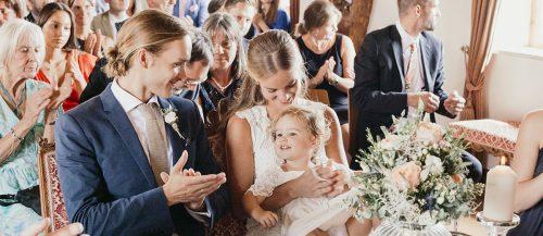 Real Wedding: Elli &amp; Terry | Schloss Kronburg in Memmingen ❤ wedfrwd.co/2Y1szQ4