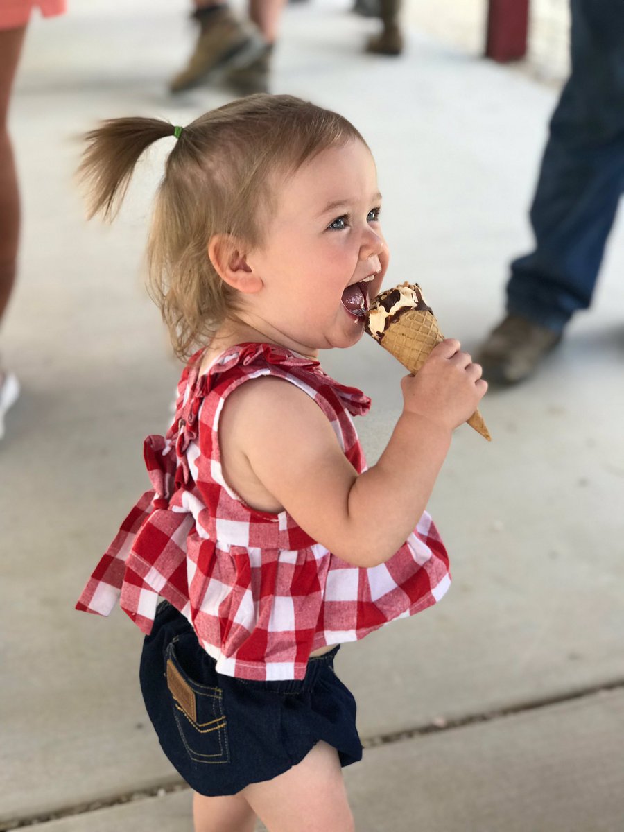 smwehmeyer's tweet image. One of my favorite summer hobbies is helping put on the Saint Charles County Fair #OFarmPride